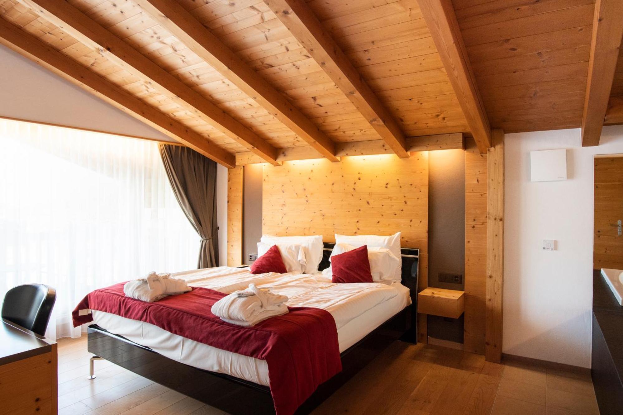 Hotel Cailler & Bains De La Gruyere Charmey Exterior photo